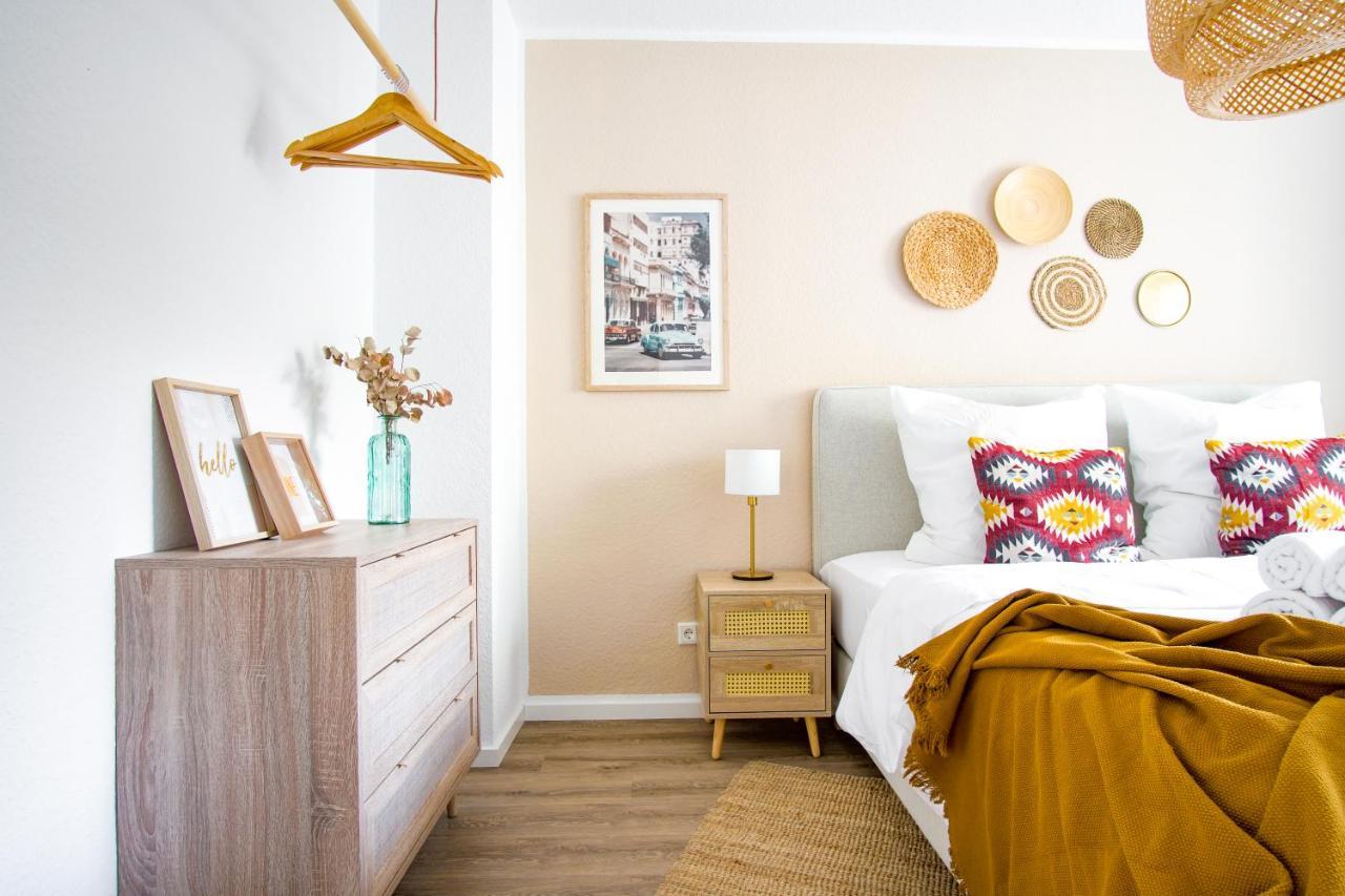 Homefy Come-Together Apartment - Balkon - Aufzug - Free Parking - Smart Tvs Essen Bagian luar foto