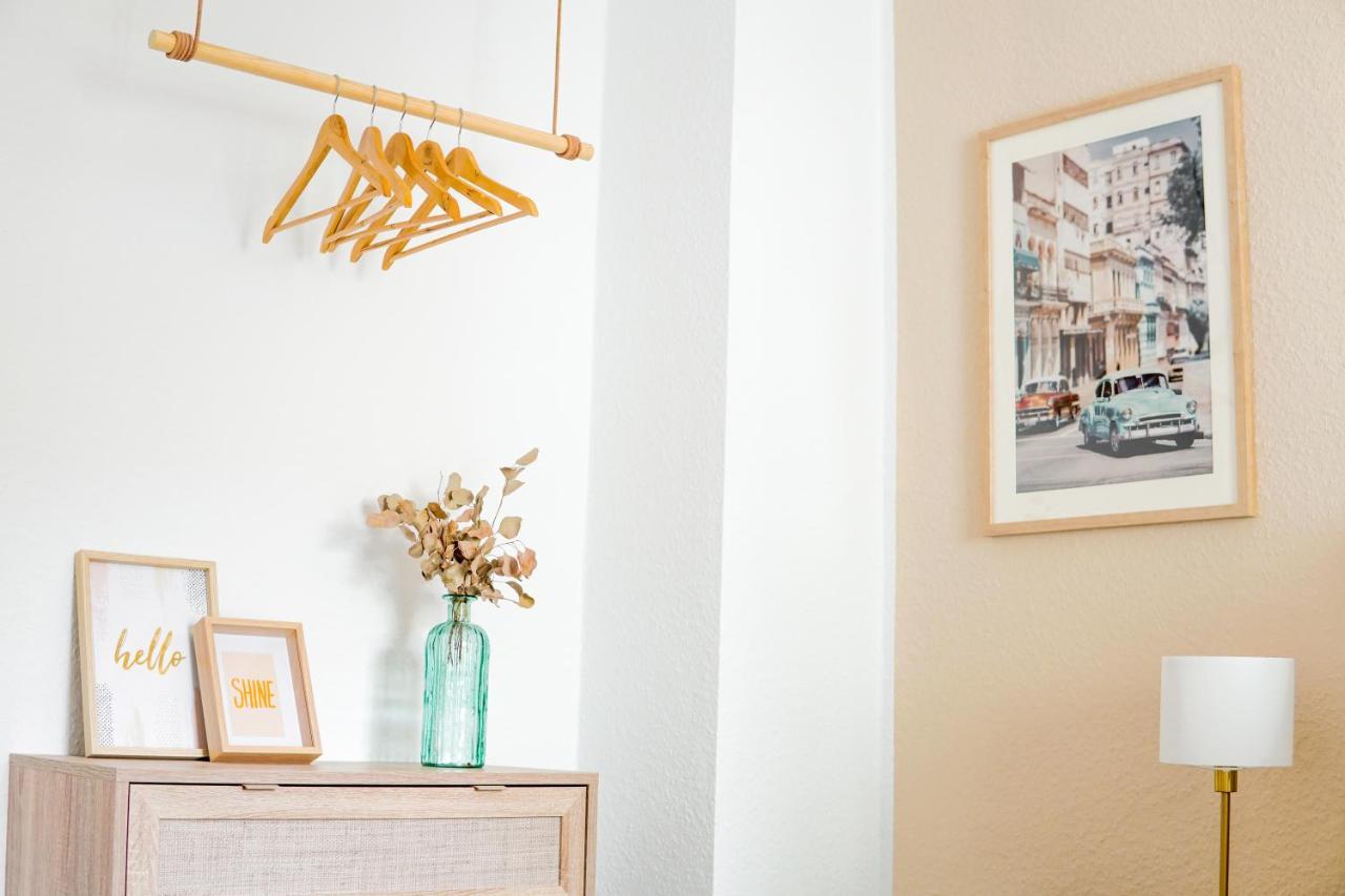 Homefy Come-Together Apartment - Balkon - Aufzug - Free Parking - Smart Tvs Essen Bagian luar foto