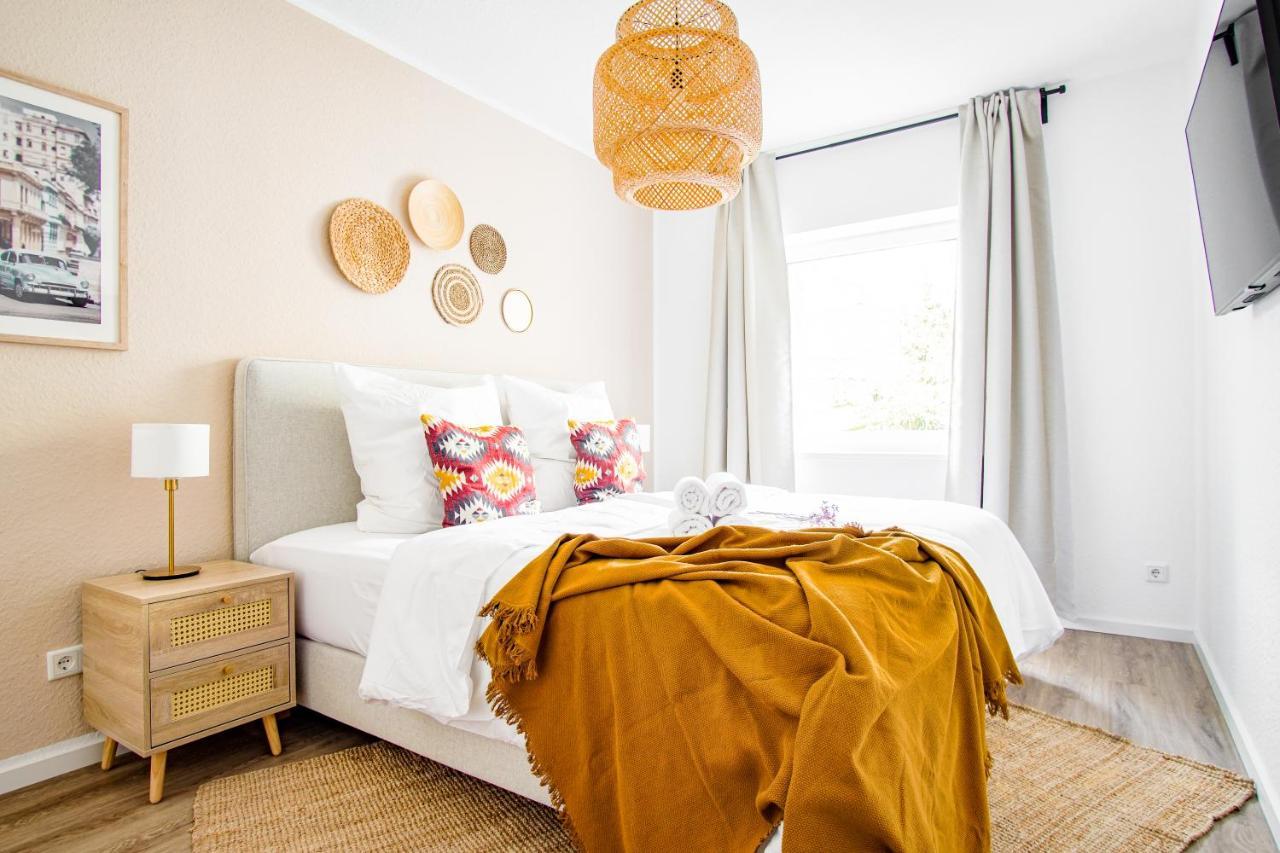 Homefy Come-Together Apartment - Balkon - Aufzug - Free Parking - Smart Tvs Essen Bagian luar foto